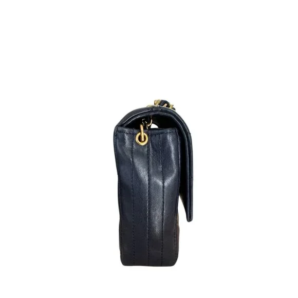 Chanel Flap Bag - Picture 4 of 9